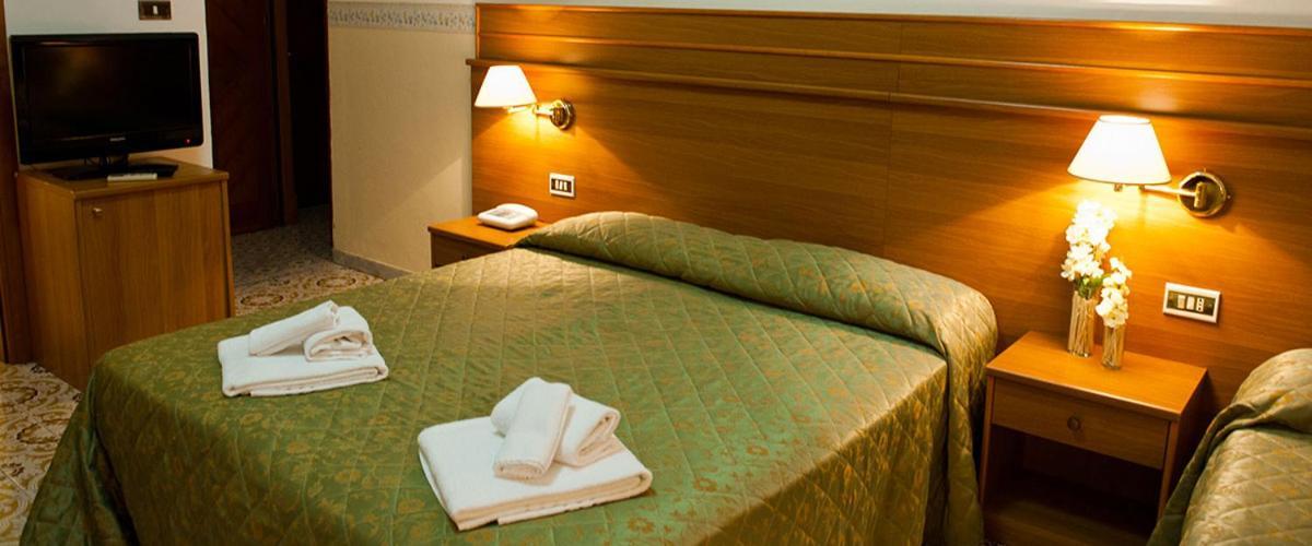 Hotel Capys Capua Extérieur photo